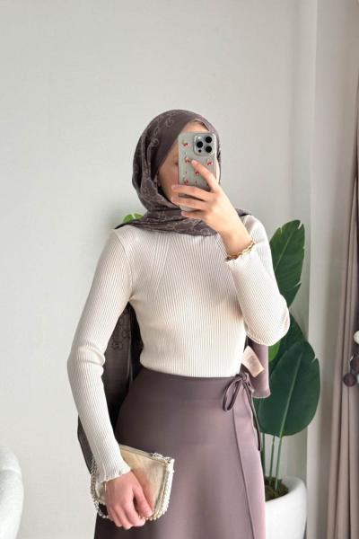 Dik Yaka Fırfırlı Body Bej